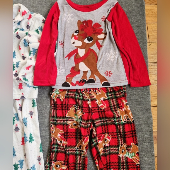 3T HOLIDAY PAJAMA BUNDLE EUC - Picture 3 of 8